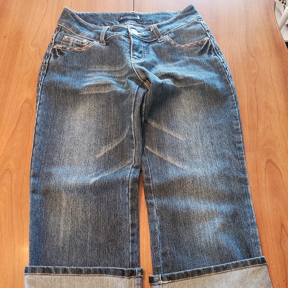 Vanilla Star Capri Size 5